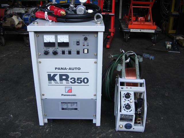171843 半自動溶接機 松下 1996 KR350(YD-350KR1)の写真1