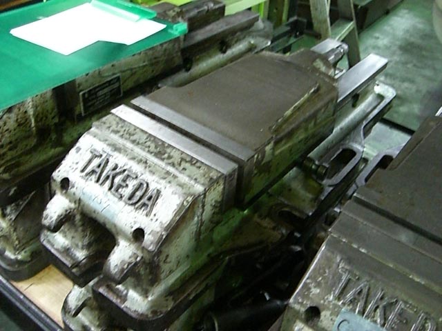 173334 油圧バイス 武田機械  TK-150HVSの写真