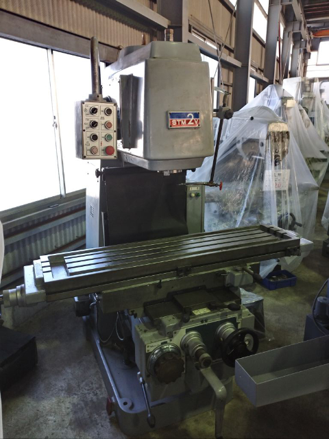 186516 立フライス盤 大隈豊和 1981 STM-2Vの写真