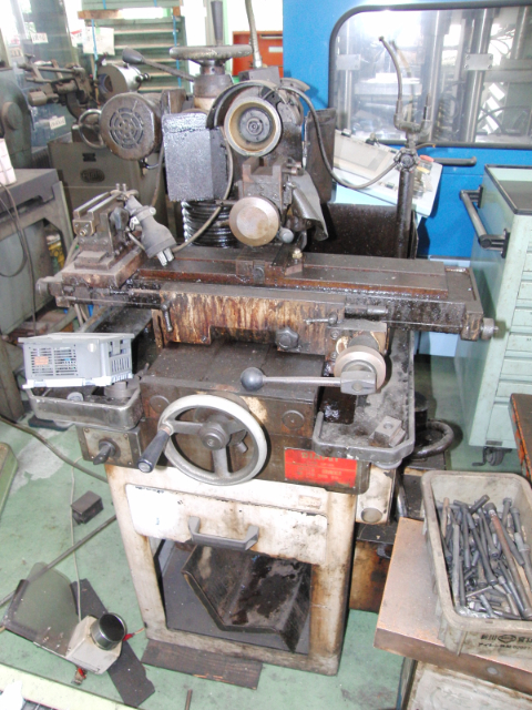 187110 工具研削盤 伊藤製作所  DP-3Nの写真1