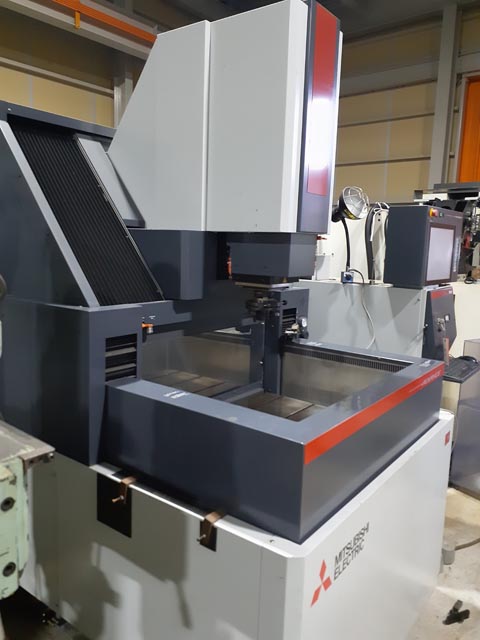 188442 NC放電加工機 三菱電機 2015 EA12VM ADVANCEの写真2