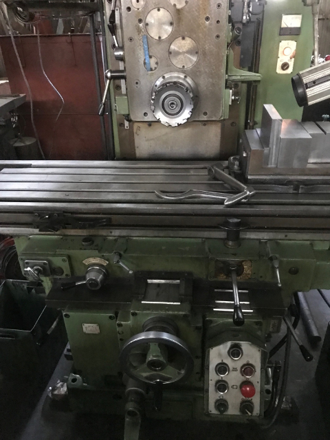 202323 横フライス盤 大阪機工 1985 MH-3Pの写真3