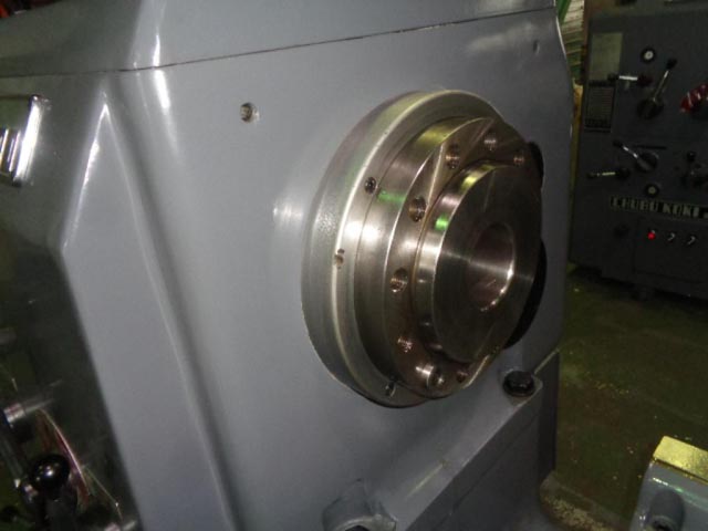 208074 旋盤 中部工機 1981 CLL750x2000の写真4