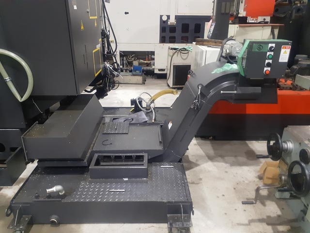 209737 立型マシニングセンタ オークマ 2019 MB-46VBの写真5