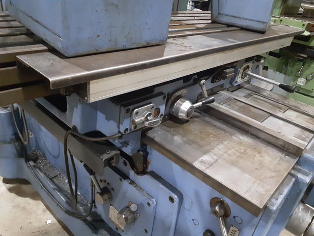 209832 横フライス盤 大阪機工 1991 MH-3PIIの写真3
