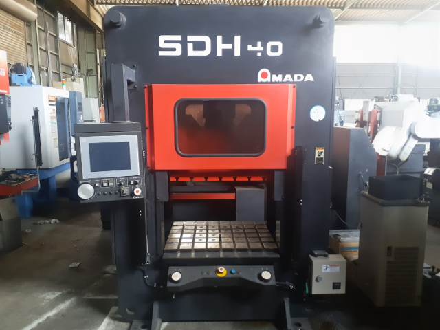 209935 ハイブリッド油圧サーボプレス アマダ 2003 SDH40の写真1