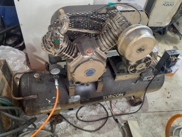 209955 レシプロコンプレッサー 東芝 1998 SP106-22T7の写真1