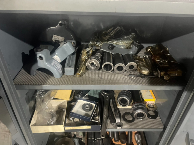 209982 万能工具研削盤 牧野フライス 1991 C-40の写真7