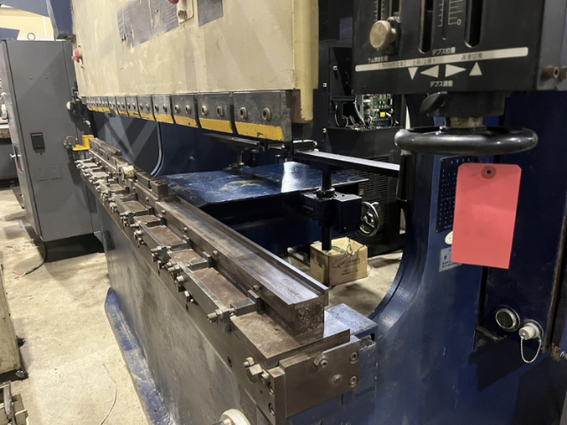 212474 プレスブレーキ コマツ 1992 PHS80x255の写真4