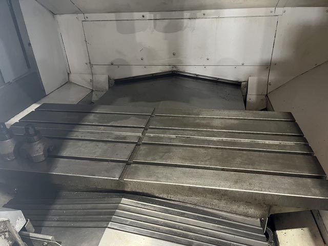 213539 立型マシニングセンタ オークマ 2005 MB-56VBの写真3