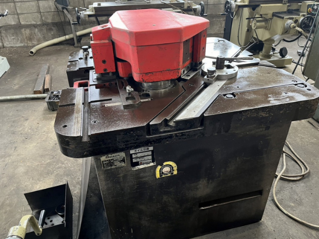 214047 コーナーシャー アマダ 1988 CSHW-220の写真4