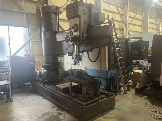215450 ラジアルボール盤 富永鉄工所 1986 TRE-2000Dの写真1
