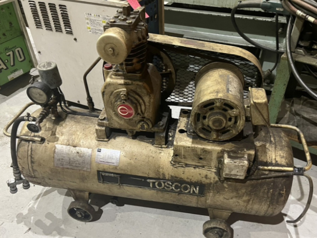 215461 レシプロコンプレッサー 東芝 1995 GP6-7T9の写真