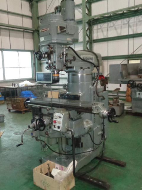 216068 立フライス盤 牧野フライス 1985 KVJP-55の写真1