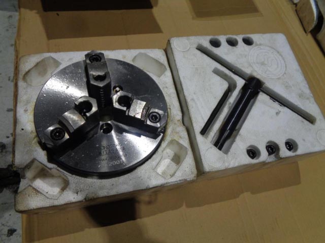 216075 三ツ爪スクロールチャック 北川鉄工所  JN07RA5の写真1