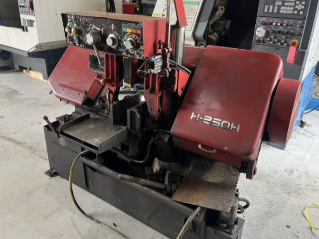 217824 バンドソー アマダ 1987 H-250Hの写真1