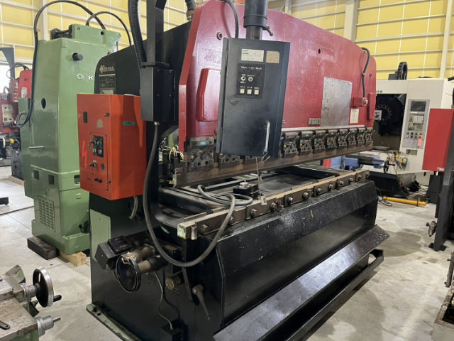 217828 NCプレスブレーキ アマダ 1978 RG-80の写真1