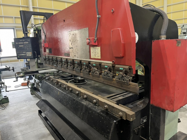 217828 NCプレスブレーキ アマダ 1978 RG-80の写真2