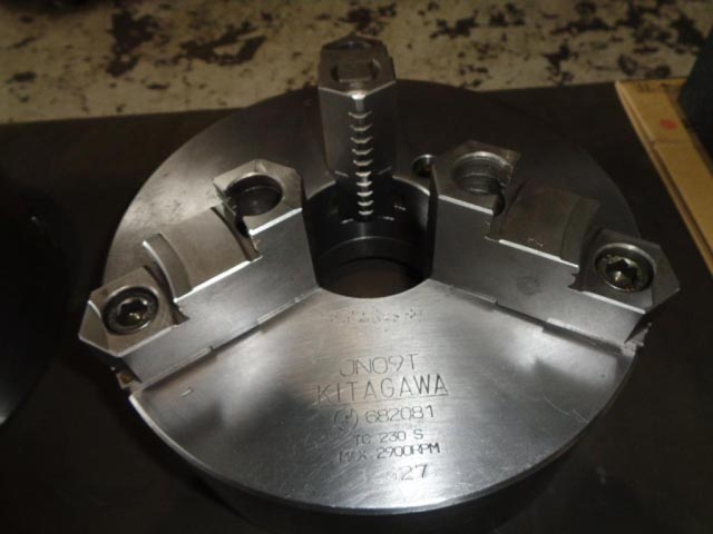 218095 三ツ爪スクロールチャック 北川鉄工所  JN09Tの写真1