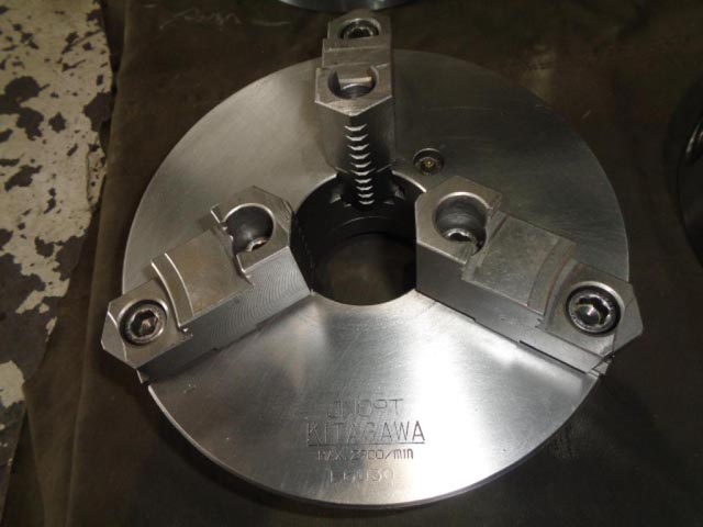 218096 三ツ爪スクロールチャック 北川鉄工所  JN09Tの写真1