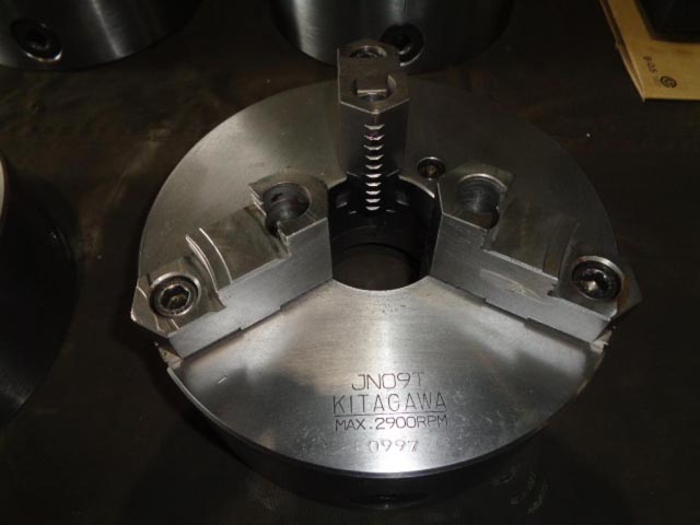 218097 三ツ爪スクロールチャック 北川鉄工所  JN09Tの写真1
