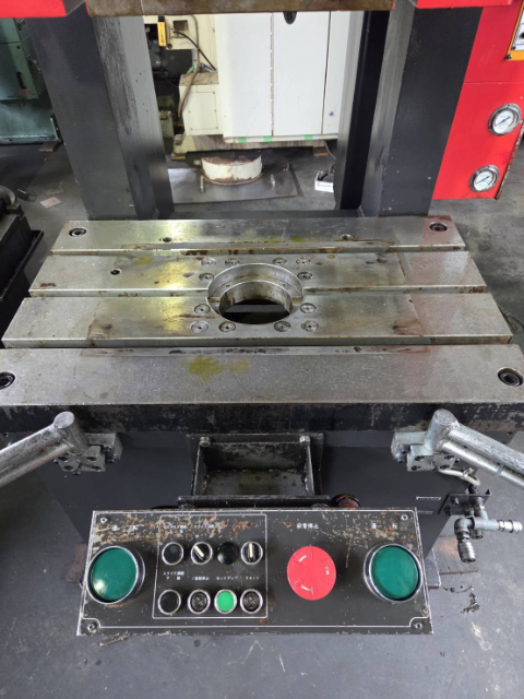 218686 プレス アマダ 1994 TP-60の写真3