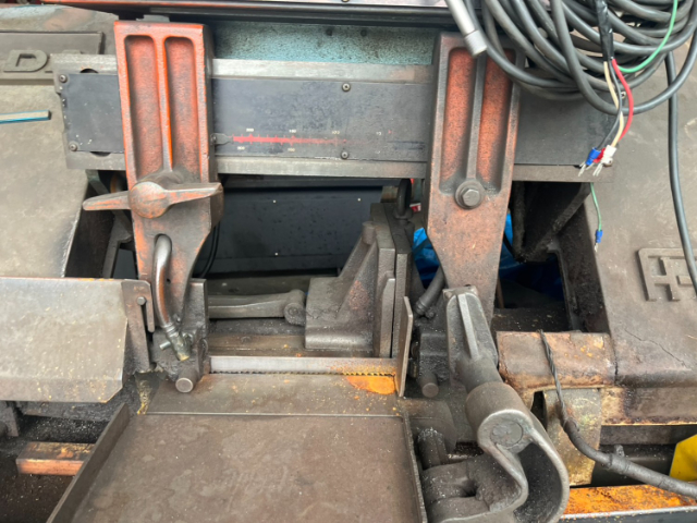 218850 バンドソー アマダ 1985 H-250SAの写真4