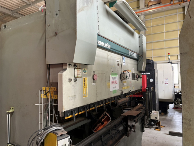 218851 プレスブレーキ コマツ 2000 PHS110x255の写真2