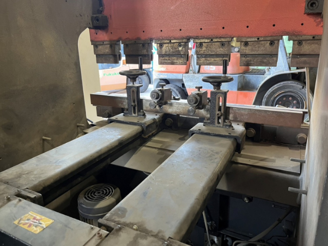 218853 プレスブレーキ アマダ 1990 RG-35Sの写真5