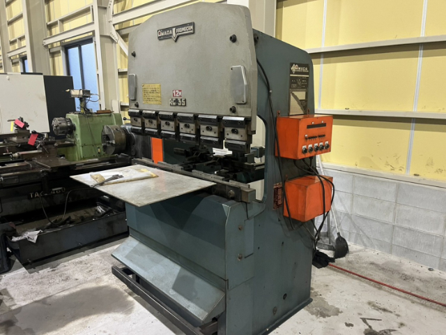 218854 プレスブレーキ アマダ 1988 RG-35Sの写真03